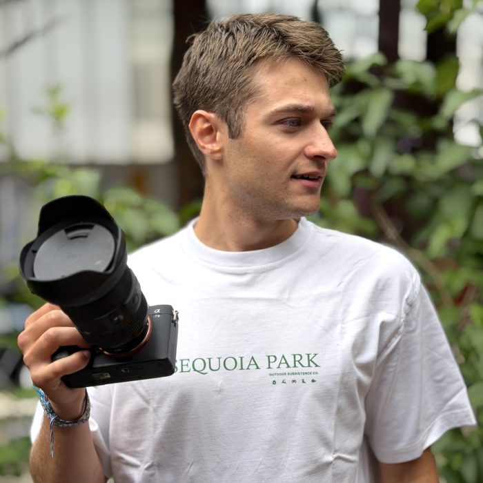 Léopold Valette-Gay, photographe et vidéaste spécialiste du secteur de la santé et fondateur d'Aukko Production.